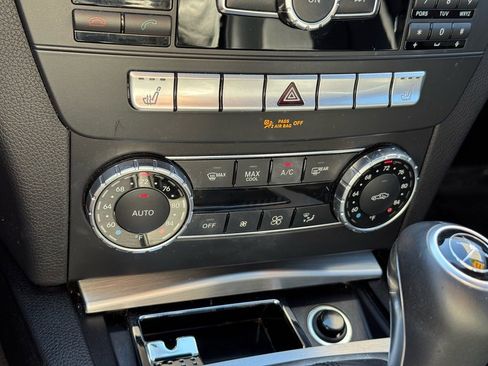 Used 2013 Mercedes-Benz C 250 Luxury image 27