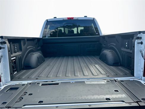 Used 2025 Ford F150 Platinum image 26