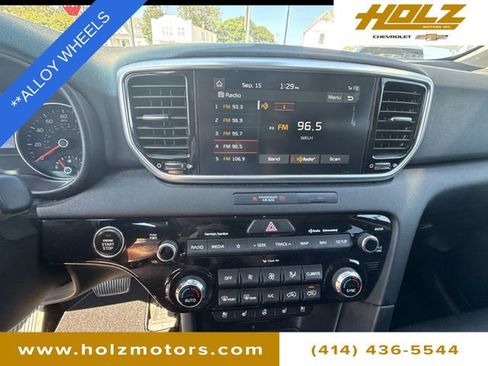 Used 2020 Kia Sportage EX w/ Option Group 15 image 11
