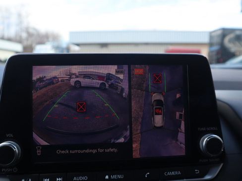 Used 2021 Nissan Rogue SV image 67