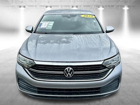 Used 2023 Volkswagen Jetta SE w/ Black Wheel Package FWD image 2