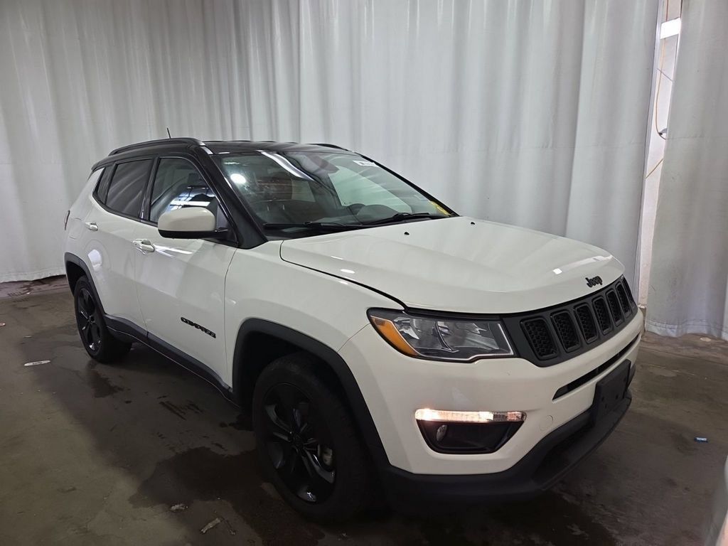Used 2020 Jeep Compass Latitude AWD/4WD image 3