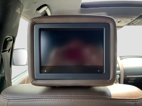 Used 2019 Nissan Armada Platinum w/ Captain's Chairs Package AWD/4WD image 27