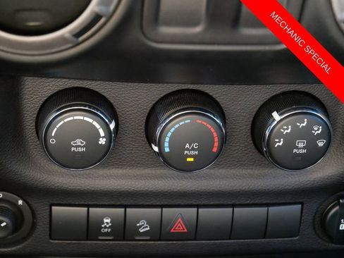 Used 2015 Jeep Wrangler Sport w/ Quick Order Package 24S AWD/4WD image 22