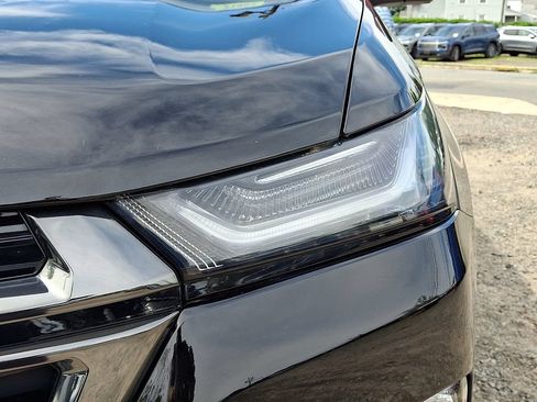 Certified 2023 Chevrolet Traverse Premier w/ Redline Edition AWD/4WD image 14