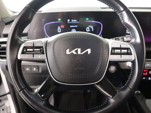 Used 2025 Kia Telluride S AWD/4WD image 3