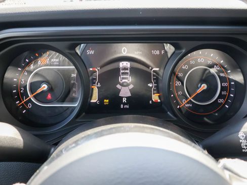 New 2026 Jeep Wrangler Unlimited Sahara AWD/4WD image 25