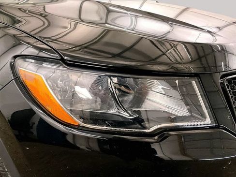 Used 2018 Jeep Compass Latitude w/ Popular Equipment Group AWD/4WD image 27