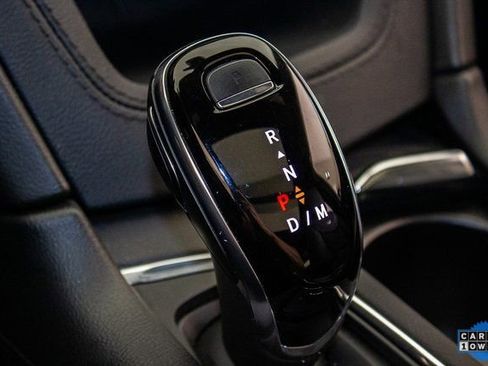 Certified 2025 Cadillac XT5 Premium Luxury image 32