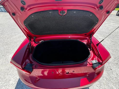 Used 2017 FIAT 124 Spider Lusso RWD image 21