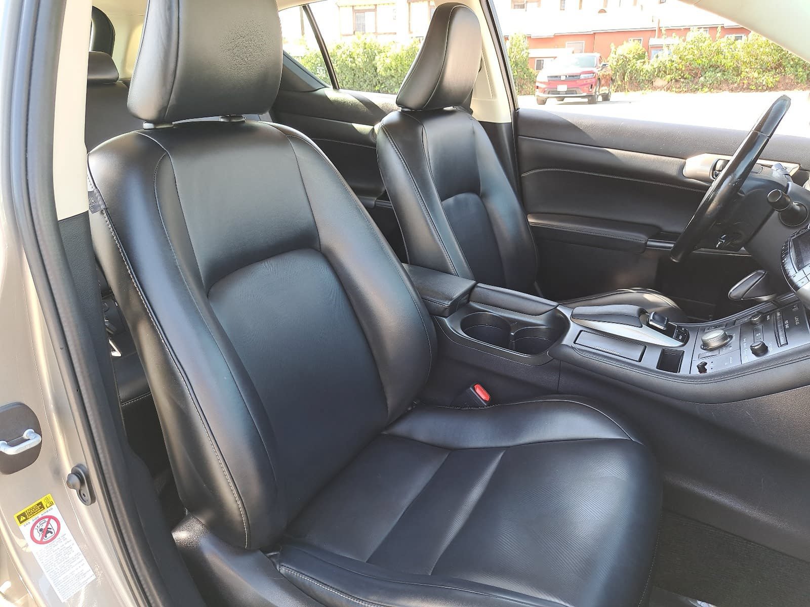 Used 2017 Lexus CT 200h w/ Navigation System Package FWD image 10