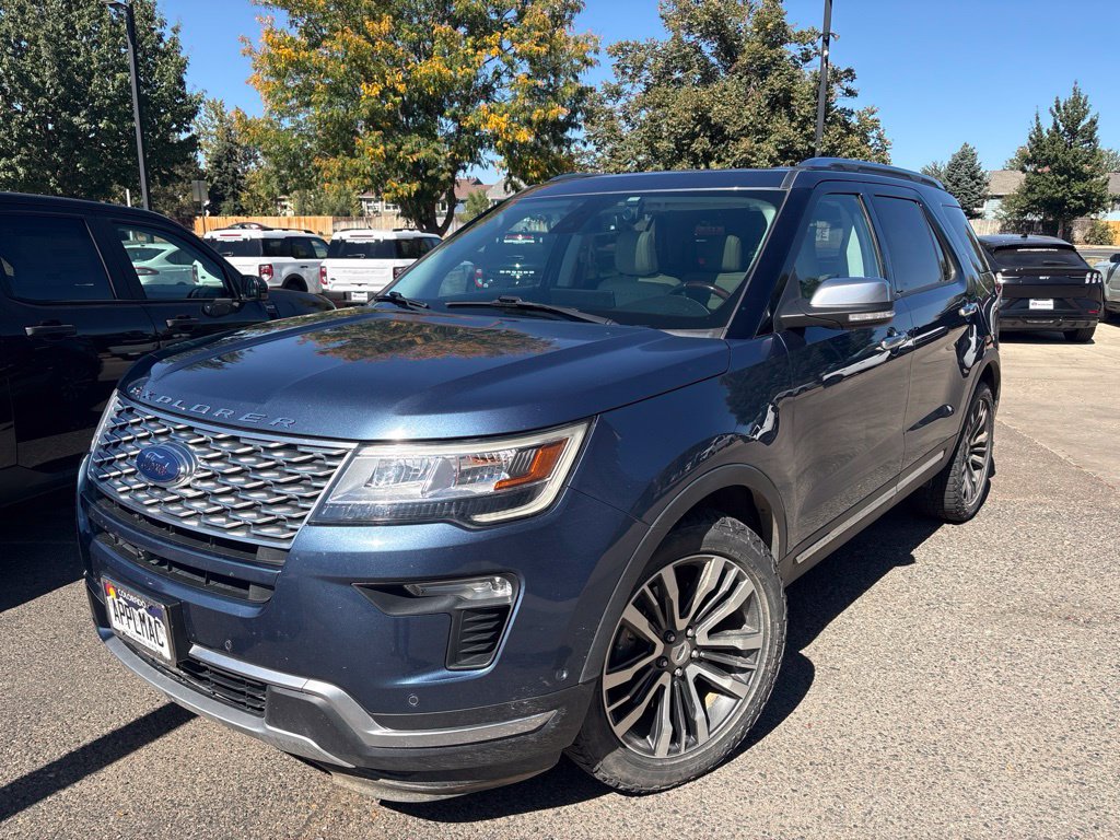 Used 2018 Ford Explorer Platinum AWD/4WD image 2