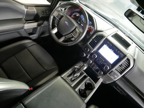 Used 2019 Ford F150 Raptor w/ Equipment Group 802A Luxury image 9