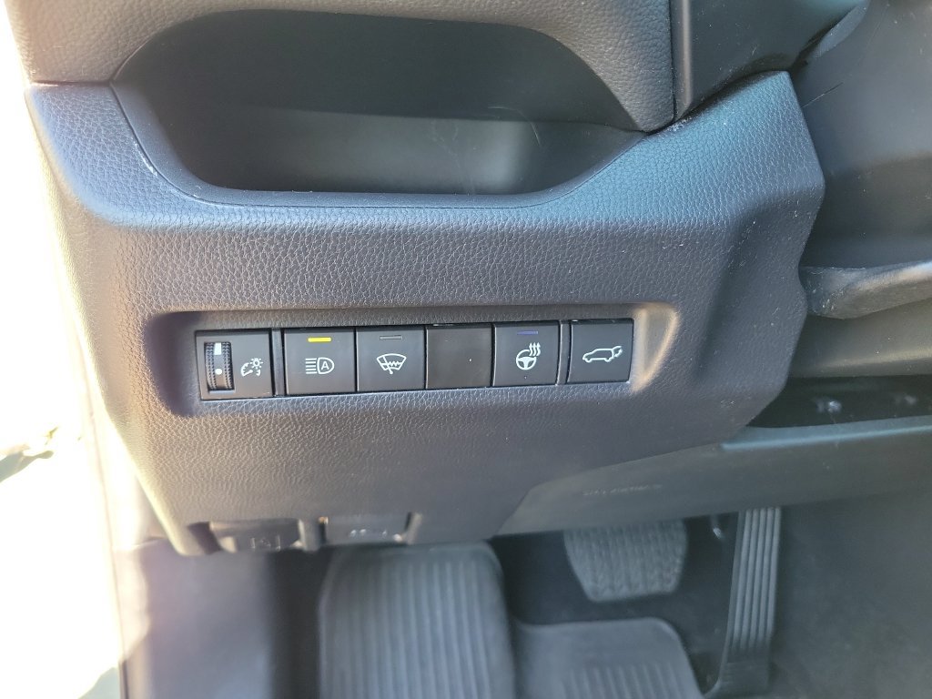 Used 2022 Toyota RAV4 XLE w/ Convenience Package AWD/4WD image 30