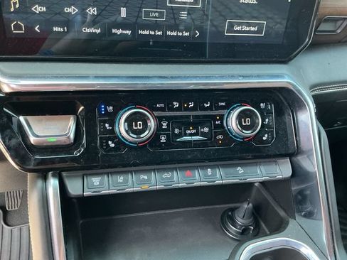 Used 2025 GMC Sierra 2500 Denali Ultimate AWD/4WD image 16