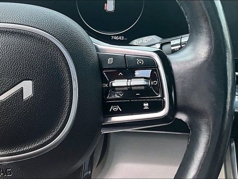Used 2022 Kia Carnival SX Prestige FWD image 19