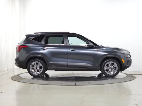 Used 2024 Kia Seltos S FWD image 11