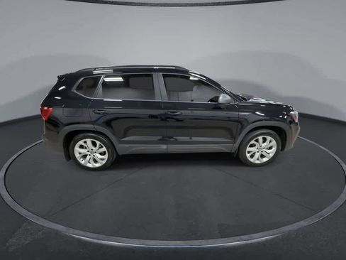 Used 2023 Volkswagen Taos S image 9