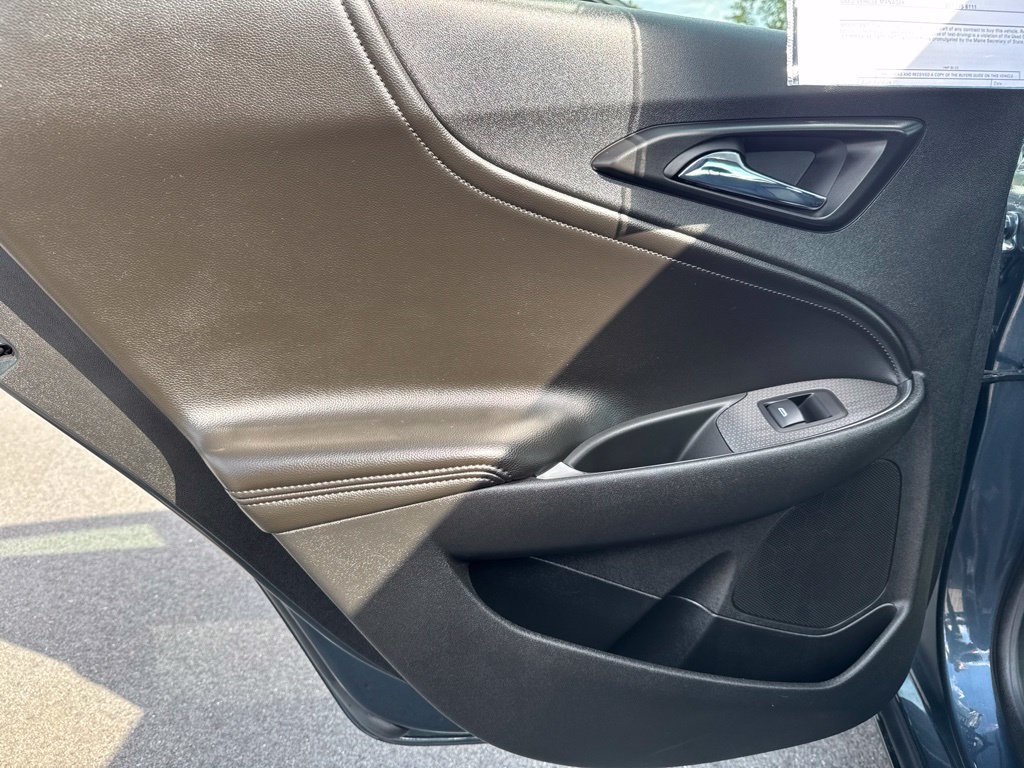 Used 2019 Chevrolet Malibu Hybrid w/ Leather Package FWD image 17