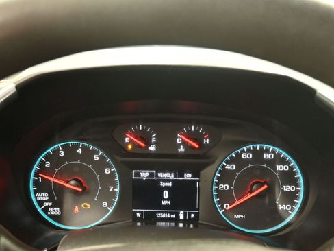 Used 2020 Chevrolet Equinox LS w/ LS Convenience Package image 19