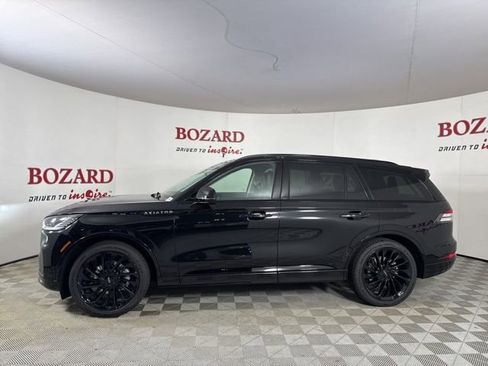 New 2026 Lincoln Aviator Reserve w/ Luxury Package image 4