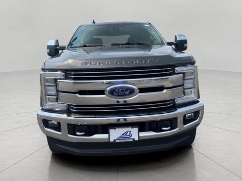 Used 2019 Ford F250 Lariat w/ Lariat Ultimate Package AWD/4WD image 4