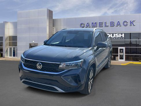 Used 2022 Volkswagen Taos SE FWD image 12