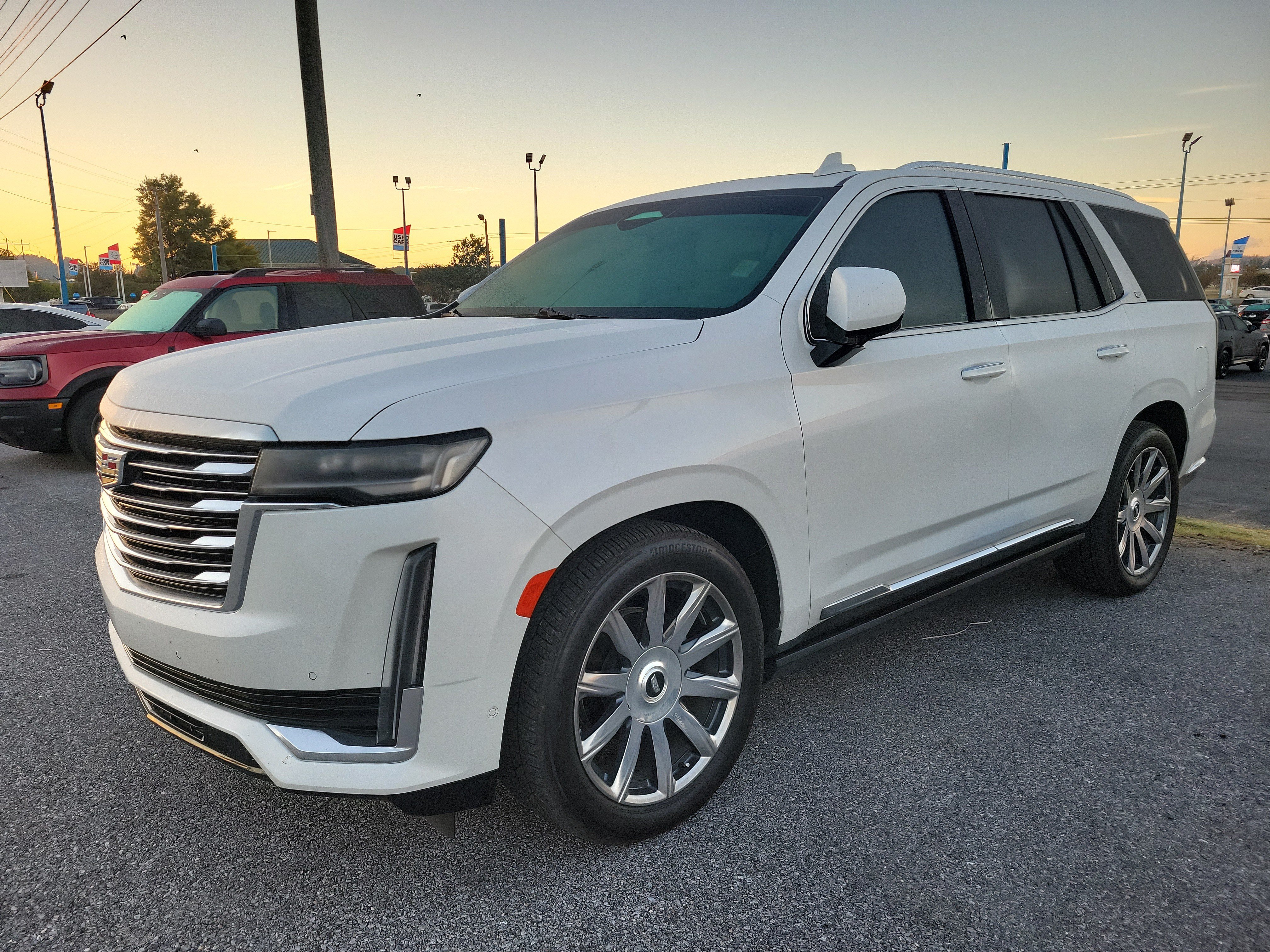 Used 2022 Cadillac Escalade Premium Luxury Platinum RWD image 3
