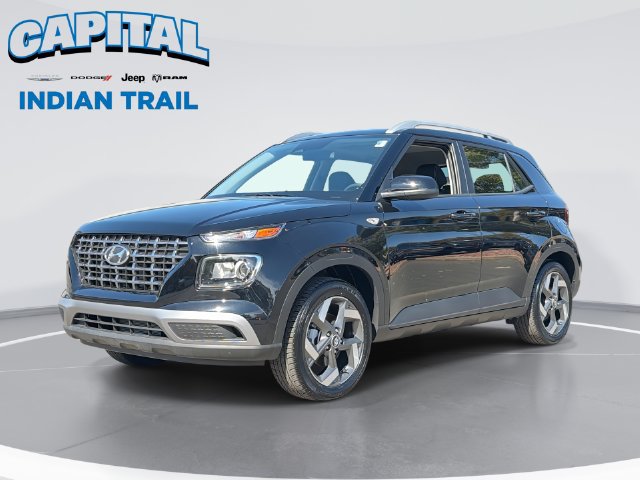 Used 2026 Hyundai Venue SEL FWD image 1