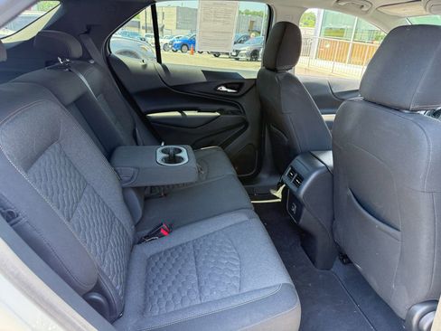 Used 2020 Chevrolet Equinox LT AWD/4WD image 16