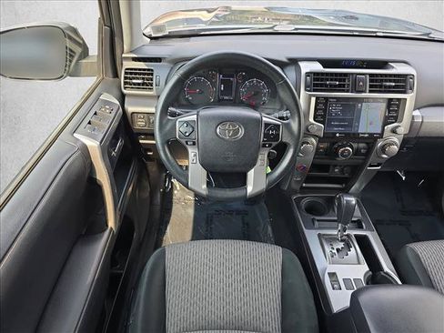 Used 2020 Toyota 4Runner SR5 AWD/4WD image 16