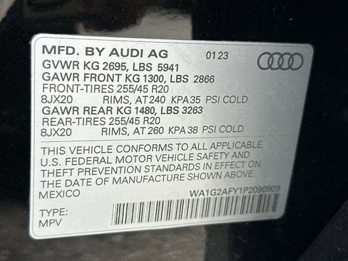 Used 2023 Audi Q5 e Premium w/ Convenience Package AWD/4WD image 28