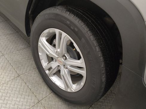 Used 2024 GMC Terrain SLE FWD image 31