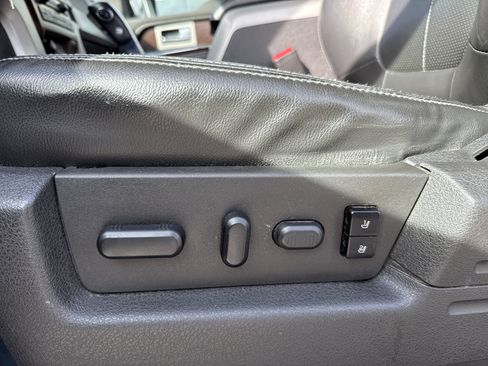 Used 2012 Ford F150 Lariat w/ Lariat Chrome Pkg image 13