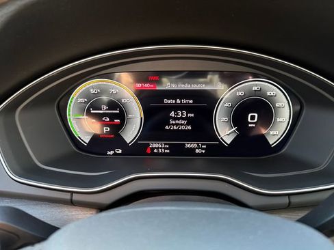 Used 2022 Audi Q5 e Premium AWD/4WD image 26