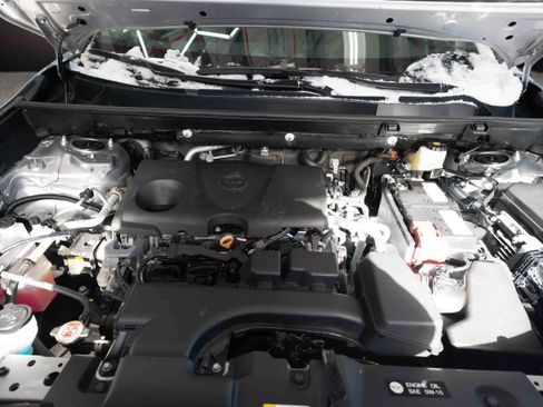 Used 2025 Toyota RAV4 XLE image 31