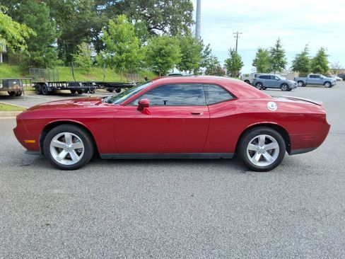 Used 2009 Dodge Challenger R/T RWD image 8