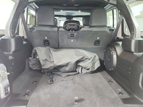 Used 2024 Jeep Wrangler Unlimited Rubicon AWD/4WD image 46