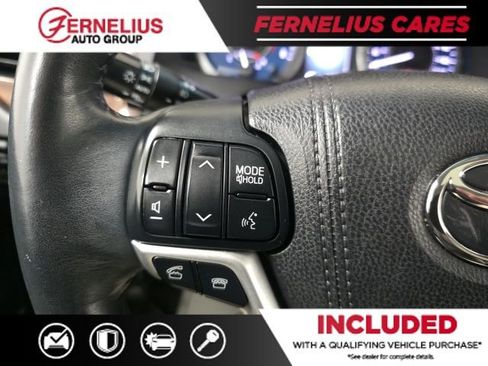 Used 2017 Toyota Sienna Limited Premium image 27