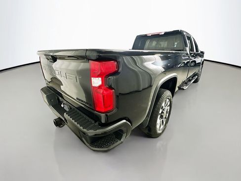 Used 2021 Chevrolet Silverado 2500 Custom w/ Custom Value Package AWD/4WD image 7
