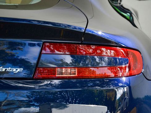 Used 2008 Aston Martin V8 Vantage Coupe image 14