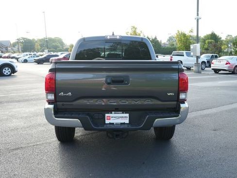 Used 2023 Toyota Tacoma SR5 AWD/4WD image 6