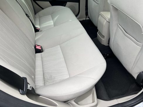 Used 2015 Ford Focus SE FWD image 12