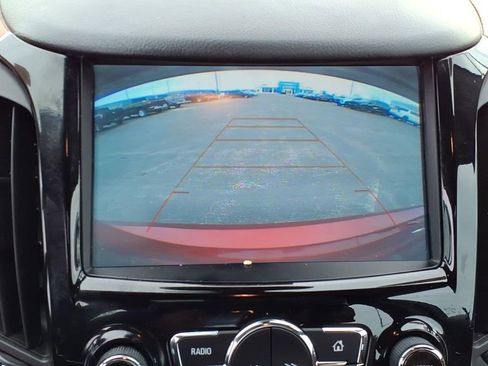 Used 2018 Chevrolet Cruze Premier image 16