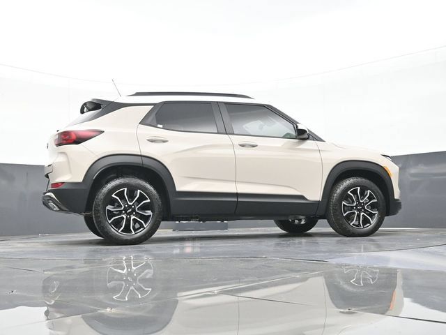 New 2026 Chevrolet TrailBlazer ACTIV AWD/4WD image 44