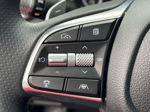 Used 2026 Genesis G70 2.5T Prestige image 24