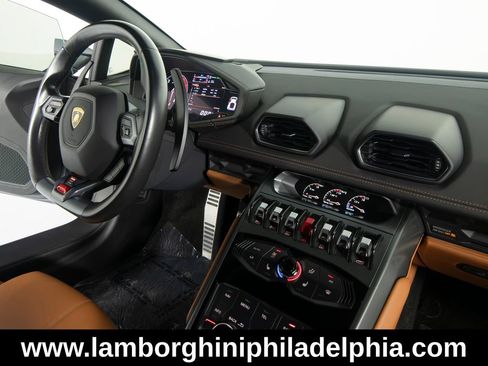 Used 2015 Lamborghini Huracan LP 610-4 AWD/4WD image 34
