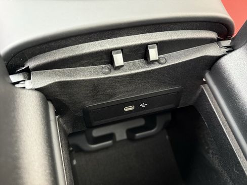 Used 2025 Mercedes-Benz GLE 53 AMG 4MATIC Coupe image 36