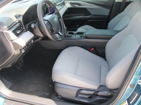 Used 2026 Toyota Camry LE FWD image 11