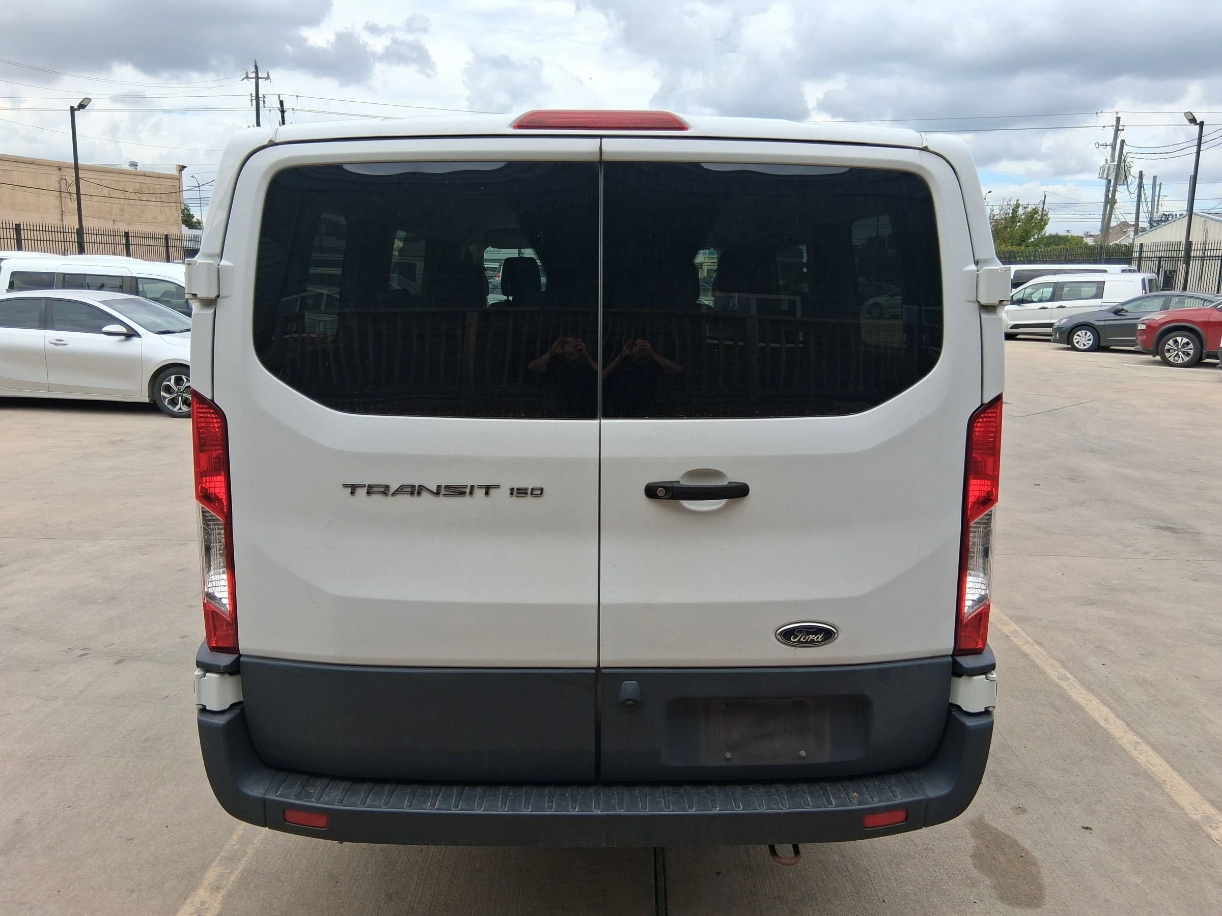 Used 2020 Ford Transit 150 XL RWD image 6